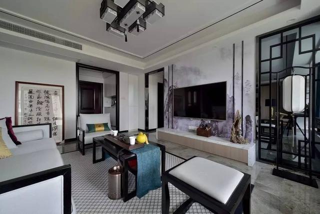 把不銹鋼條嵌到墻上,簡單點綴好高檔!